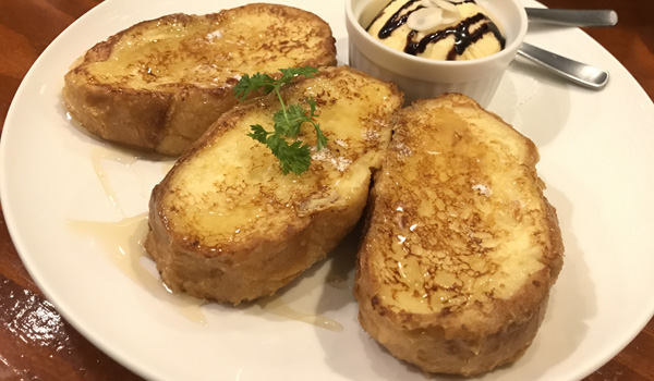 バニラアイス添えふわふわフレンチトースト／600円