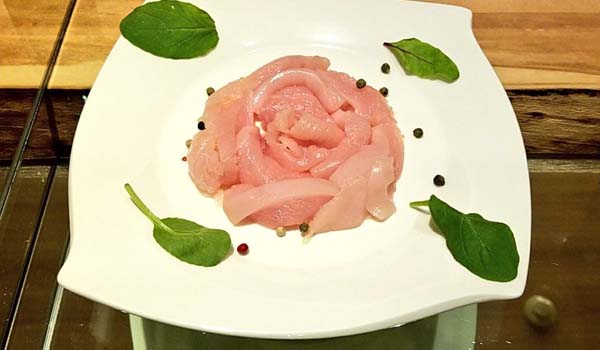 淡路鳥の刺身/700円