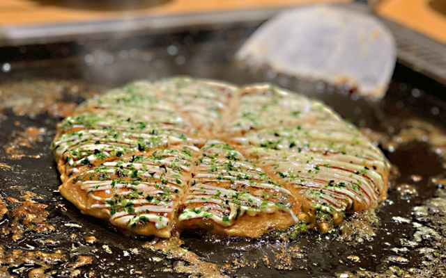 実家のお好み焼き屋は、あまり美味しくないけど繁盛店でした