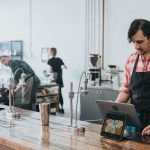 【成功店に学ぶ最新経営術】飲食店でIoT技術を活かす方法