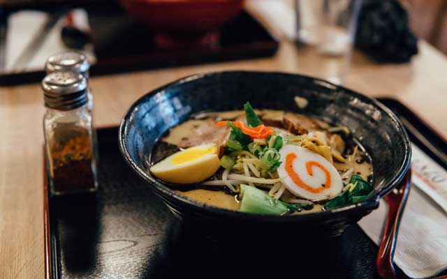 【成功事例から学ぶ最新経営術】飲食店でIoT技術を活かす方法