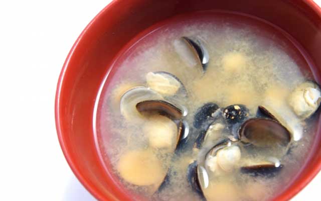 最悪の吐き気に頭痛!辛すぎる二日酔いを一刻も早く解消する方法