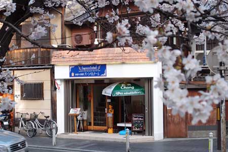 【大学生必見】夏はバイトデビュー!関西で注目の飲食店求人おすすめ10選!