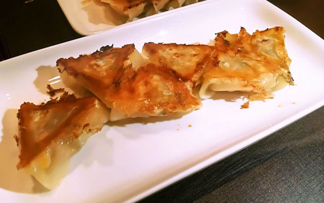 【大阪・堺】餃子×日本酒が人気の『餃子薫風』で1年分の餃子を食べてきた件