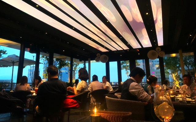 大阪駅前ハービスENT最上階「XEX WEST The BAR」