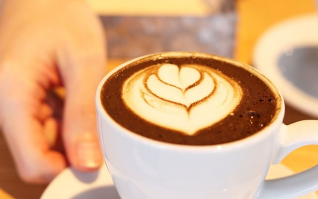 飲食店アルバイトで人気のカフェで働くメリットや魅力をご紹介
