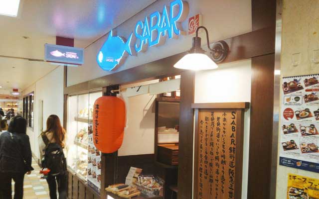 実食!阪急・梅田駅前でグルメライターが選ぶ人気ランチ8選