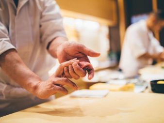 新型コロナ後の外食事業向けガイドラインと飲食店の未来