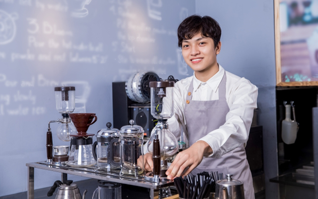 カフェのバイトって年齢制限はある?