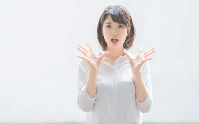 飲食バイトで「ナチュラルメイク」は不正解?