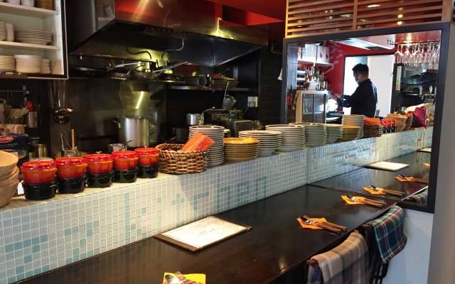 有名店の味を集めた「飲食店のセレクトショップ」というスタイル