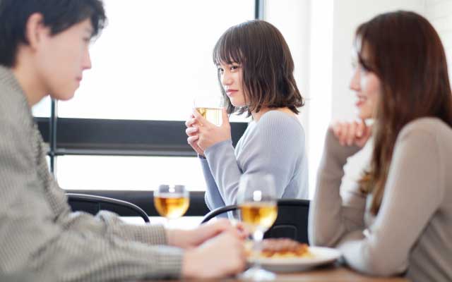 「職場恋愛」の嫉妬が辛すぎる！今すぐ心がスッと楽になる対処法