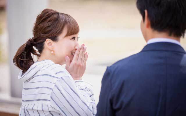 【職場恋愛】脈ありサインを判定！男性・女性の恋心を見抜く行動TOP10