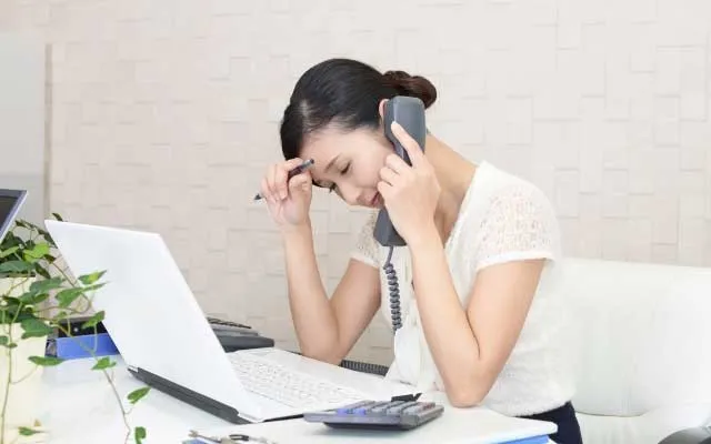職場の人間関係でストレスがたまる4パターン
