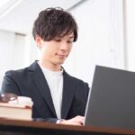 年収300万～400万の楽な仕事を公開！人生の幸せ度を上げる仕事探し術